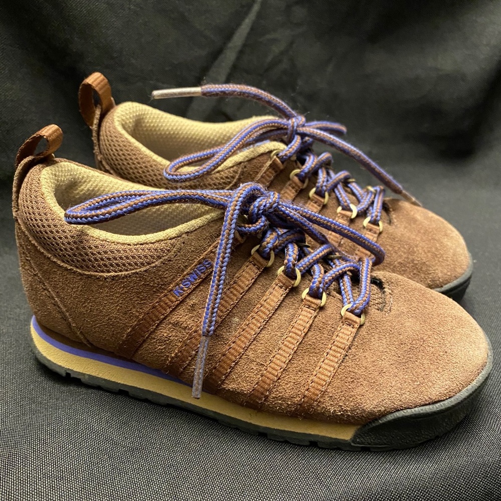 K-Swiss:‎ Infant Size: 8.5, Brown with purple laces